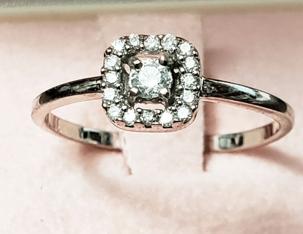 2.5 diamond engagement ring