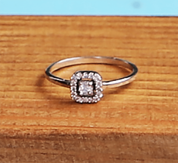 2.5 diamond engagement ring