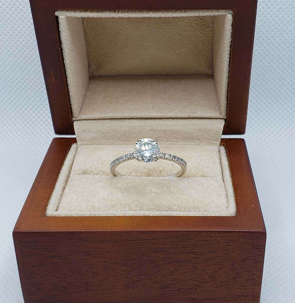 0.85ct Moissanite Engagement Ring