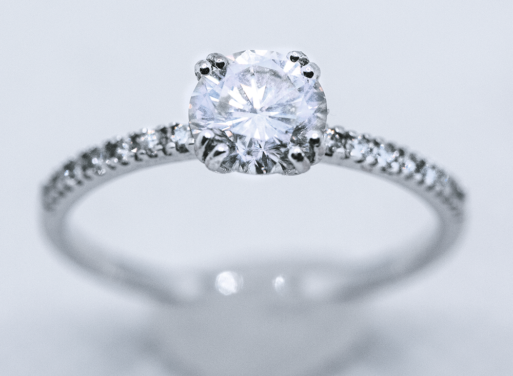 0.85ct Moissanite Engagement Ring