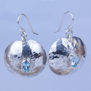 Tapu silver earring with blue topaz